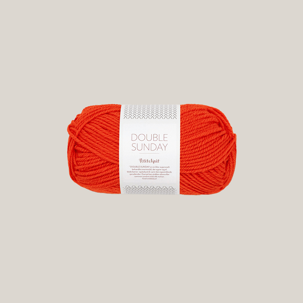 Double sunday fra Sandnes Garn. 100% merino. Køb det hos Den Lille Garnbiks. 108 meter på 50 gram. Strikkepind 3,5 millimeter til 4,5 millimeter. Farve 3819