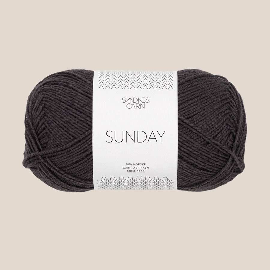 Garnkit: April Cardigan, Pants & Bonnet fra Sandnes (opskrift + garn)