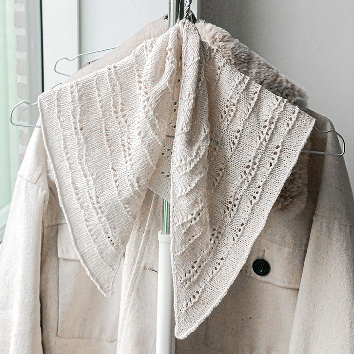 Garnkit: Lunas tørklæde fra KnitVik (opskrift + garn)