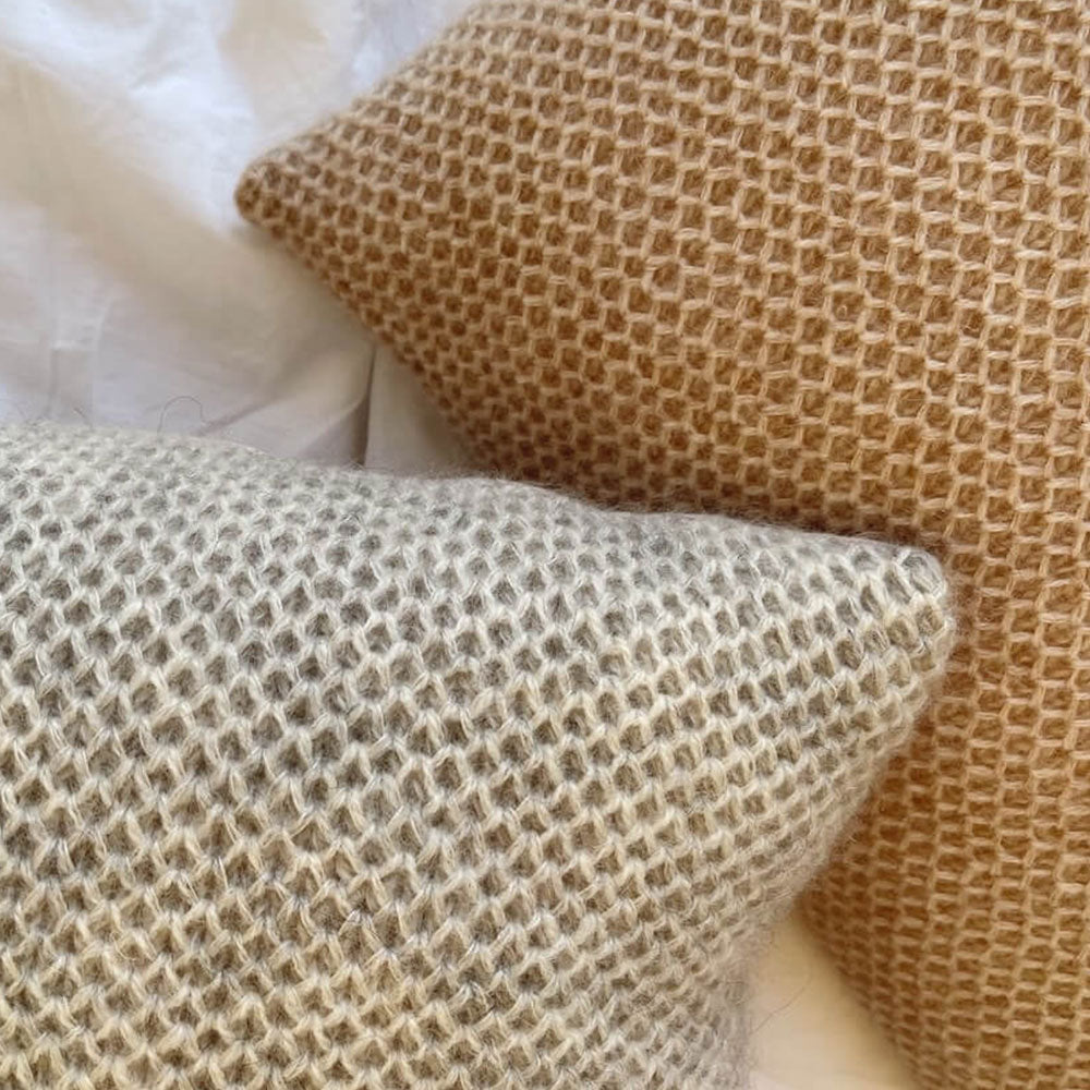 Honey pillow, 40x40 cm - Sandnes Sunday + Tynn Silk Mohair